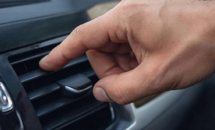 Не на лобовик: куда нужно направить дефлекторы печки в мороз - в салоне станет тепло за 2 минуты